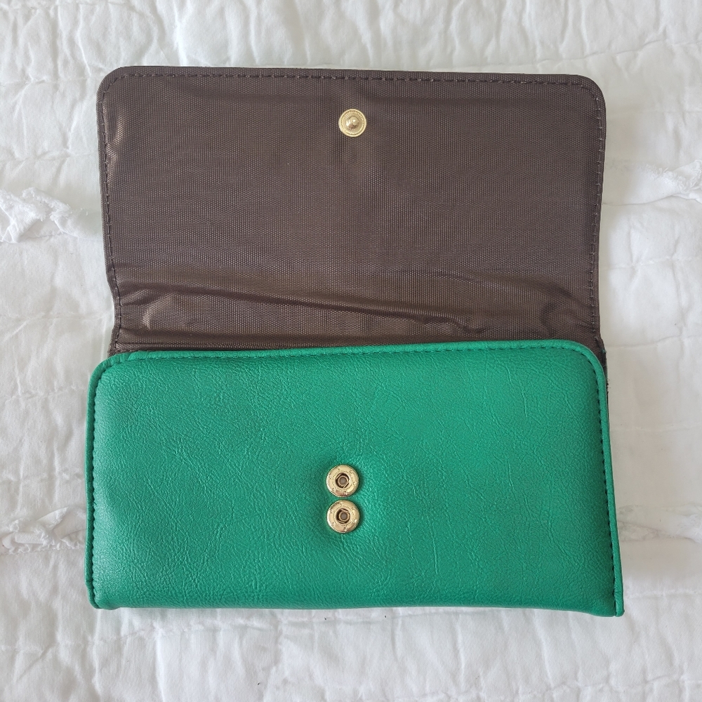 Kelly Green and Gold Hardware Wallet NWOT Faux Leather - Picture 5 of 10
